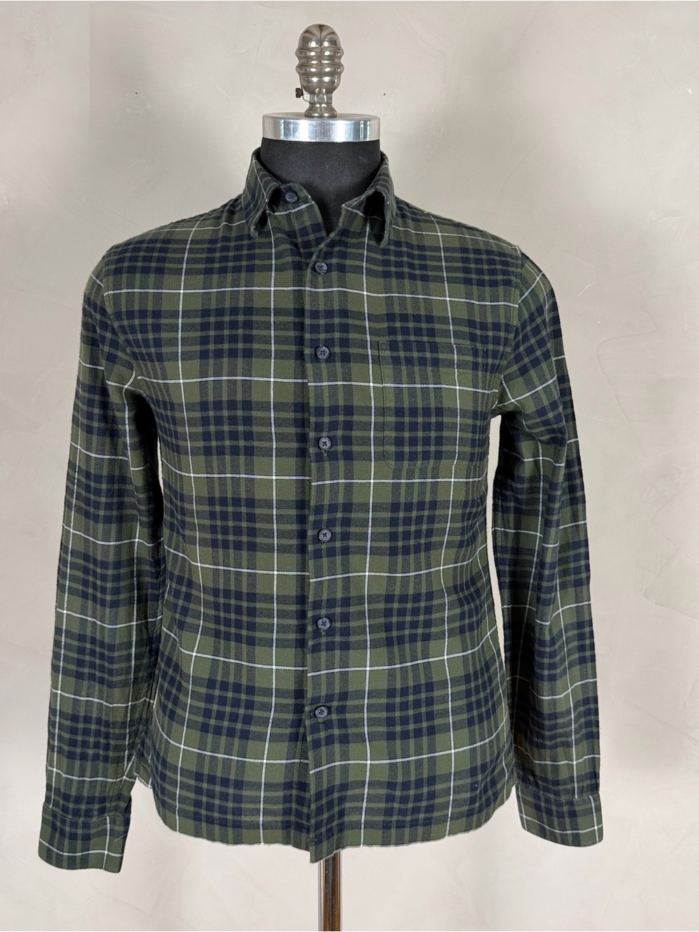 Vince Men’s XS Classic Fit Green Navy Plaid Flannel Button Down Shirt